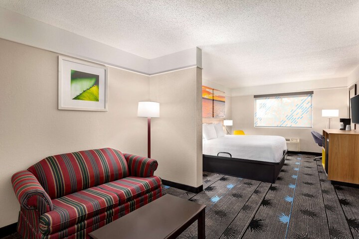 Room 18 of 34