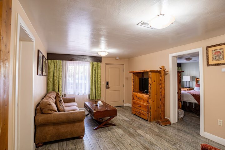 Room 40 of 85