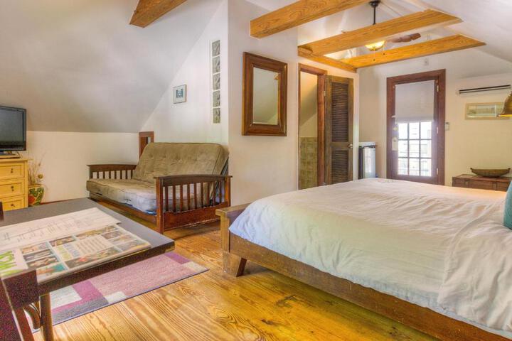 Key West Harbor Inn - Adults Only