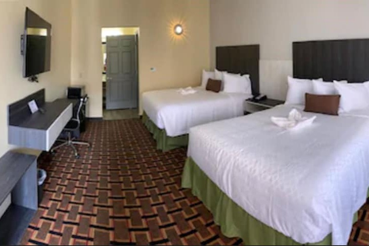Room 12 of 21