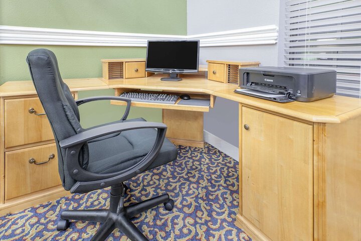 Business Center 16 of 16