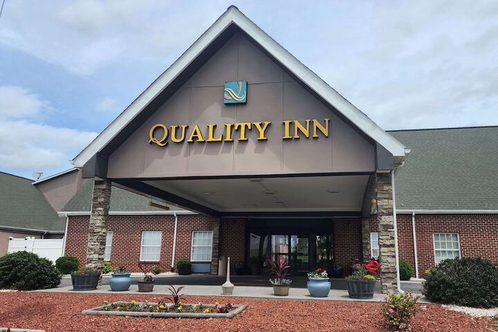 Hotel 10 of 64