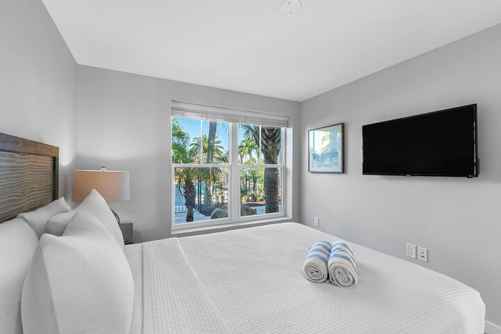 Escape Coastal Resort on Casey Key