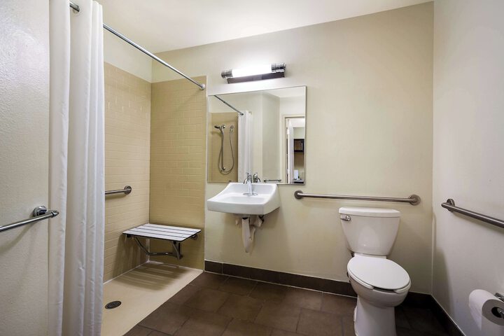 Room 15 of 37