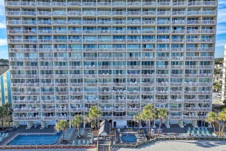 0406 Waters Edge Resort 1 Bedroom Condo by RedAwning