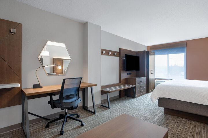 Room 7 of 37
