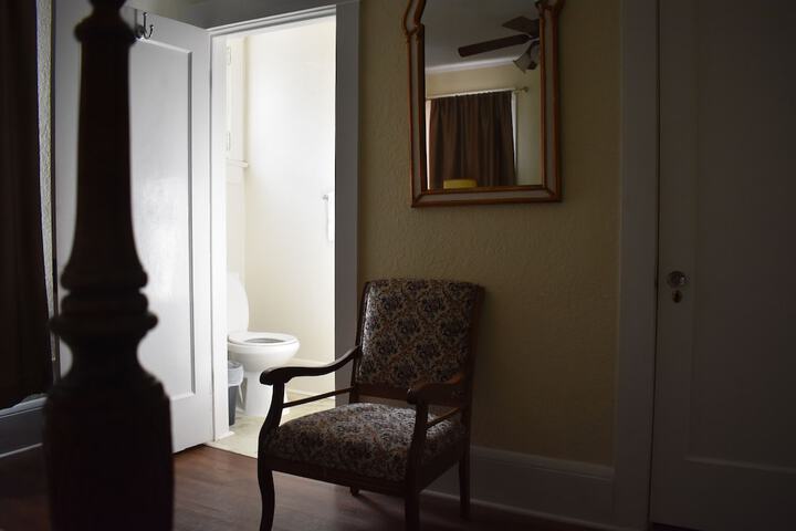 Room 75 of 104