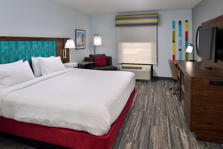 Room 25 of 42