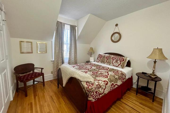 Dr Combackers Historic 1880s Home