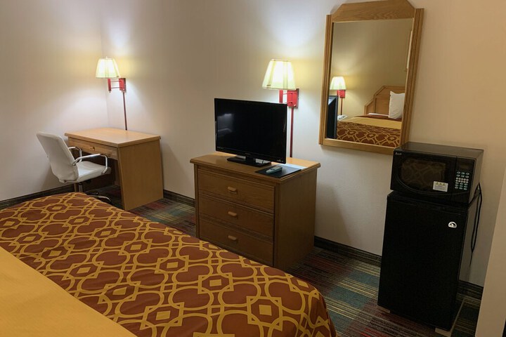 Budgetinn & Suites