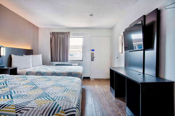 Room 19 of 25