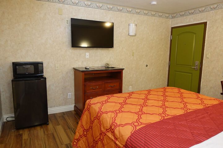Room 9 of 58