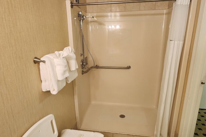 Room 12 of 50