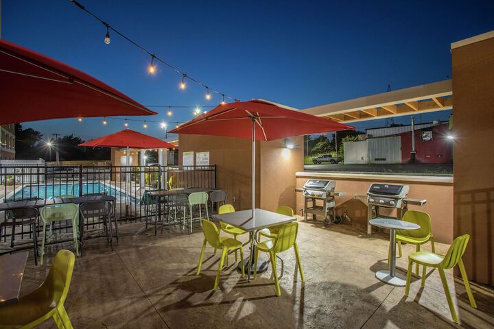 Terrace/Patio 38 of 40