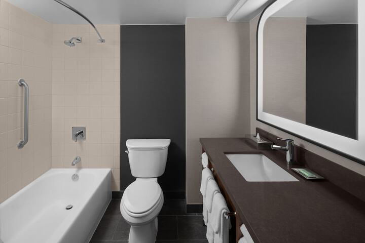 Room 15 of 42