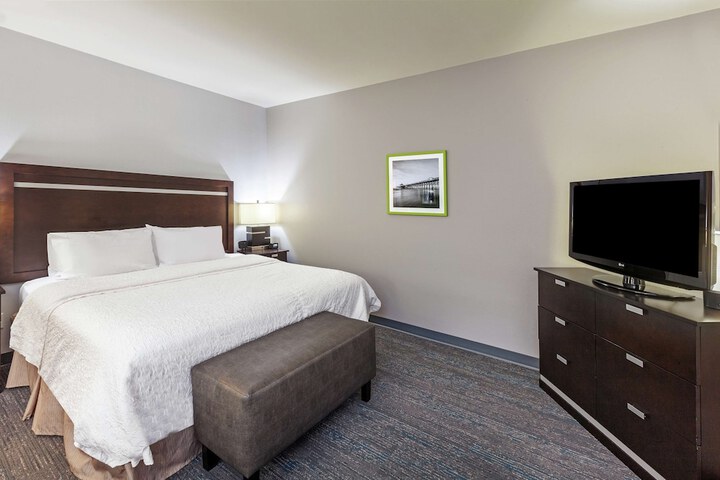 Room 16 of 32