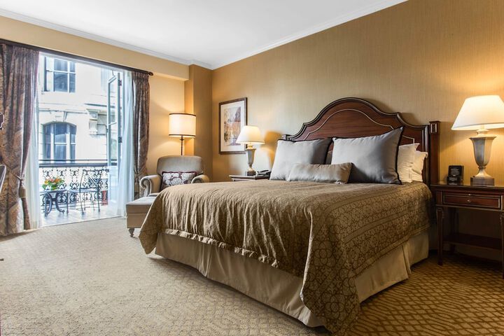 Room 47 of 200