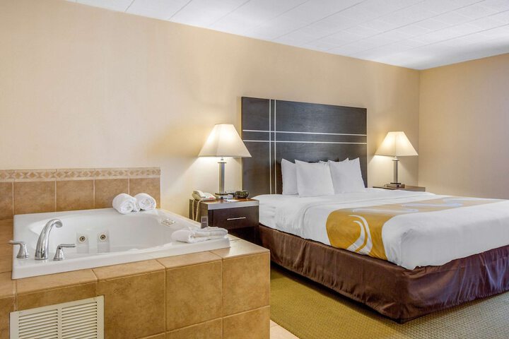 Room 15 of 35
