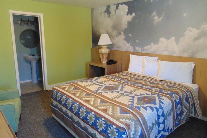 Room 19 of 64