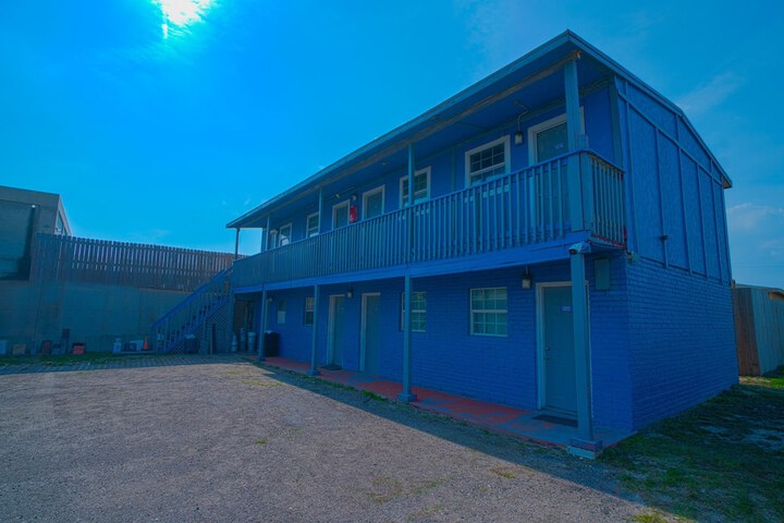 Hotel 5 of 64
