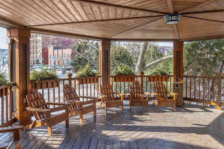 Lift Bridge Lodge an Ascend Collection Hotel