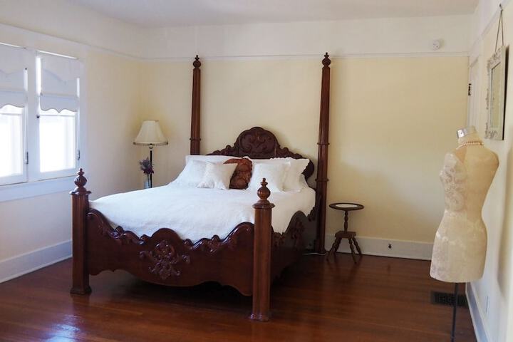 Room 18 of 34