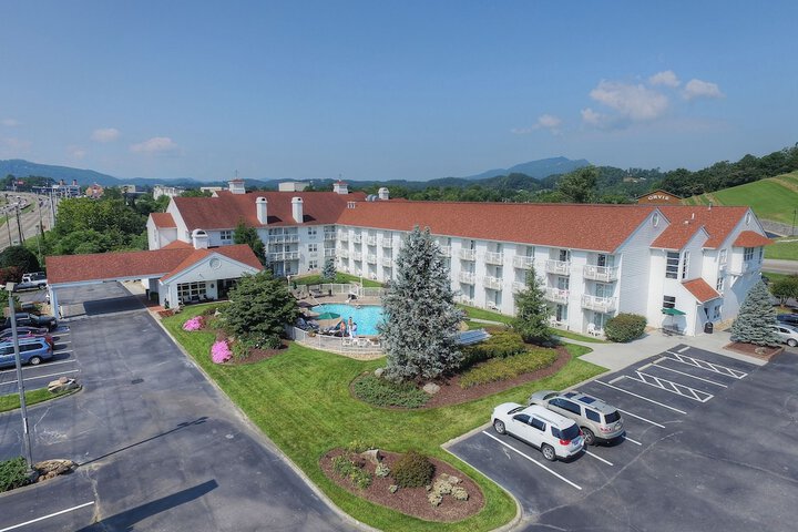 Hotel 2 of 102