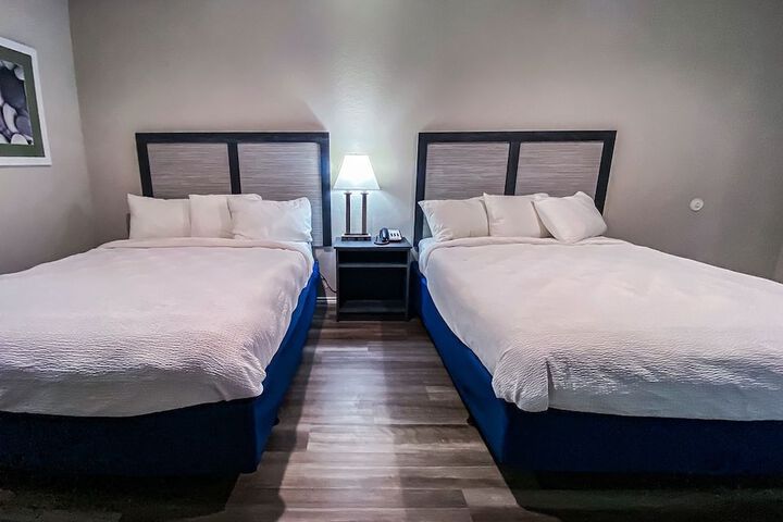 Room 34 of 39