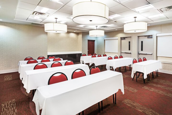 Holiday Inn Express & Suites Shreveport South Park Plaza by IHG