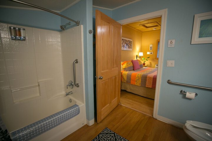 Room 48 of 236