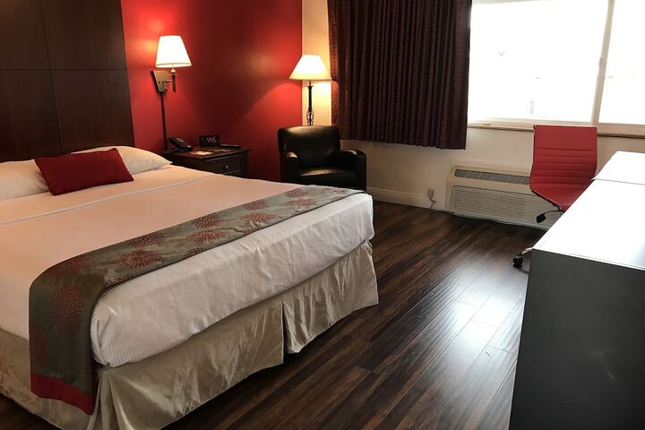 Room 16 of 35
