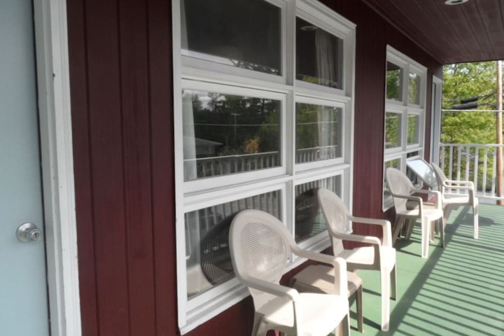 Pinebrook Motel