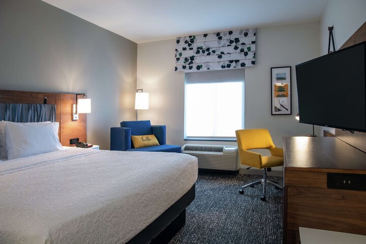 Room 25 of 66