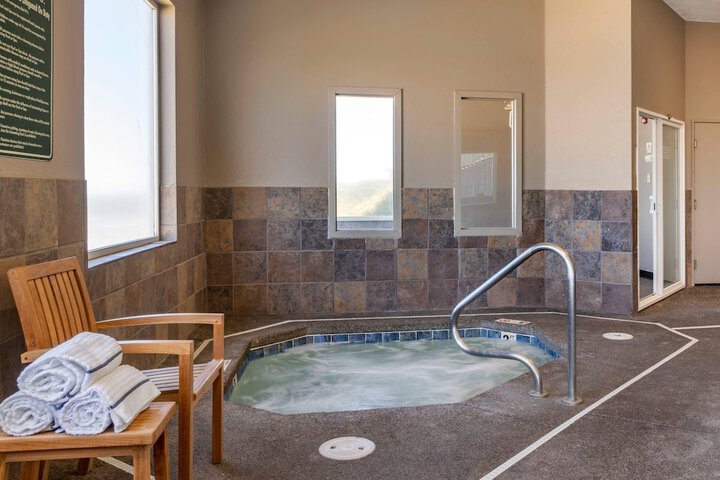Elizabeth Oceanfront Suites an Ascend Collection Hotel