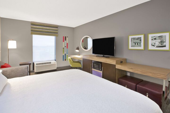 Room 16 of 40
