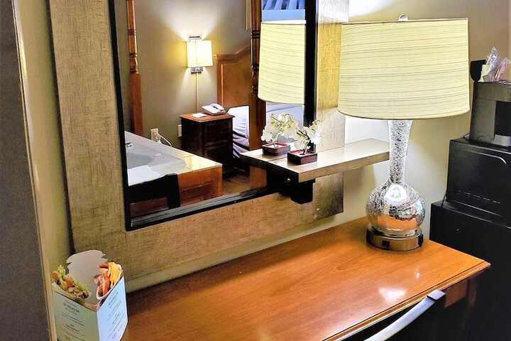 Room 18 of 22
