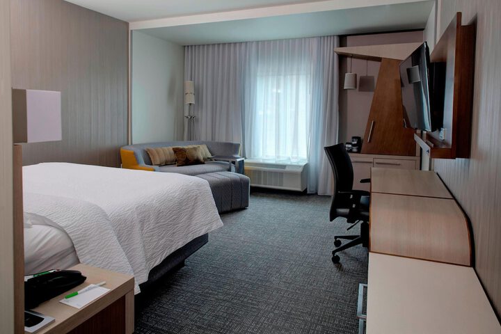 Room 14 of 43