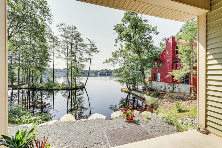Lakefront Orange Vacation Rental - Pet Friendly!