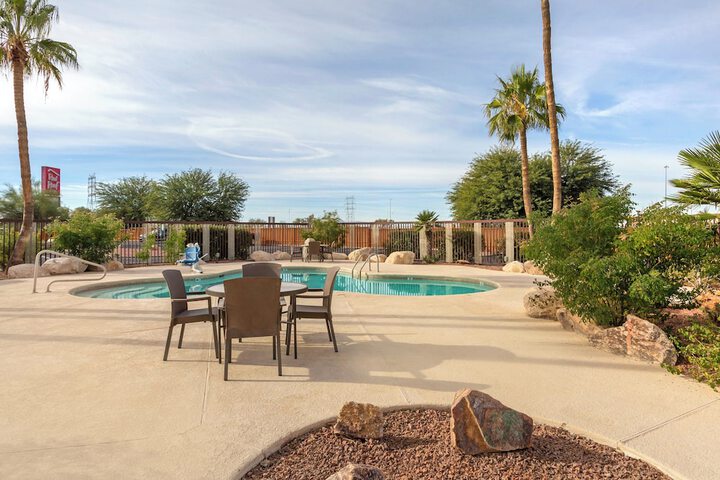 Pool 5 of 41