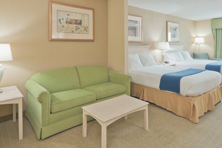 Room 18 of 48