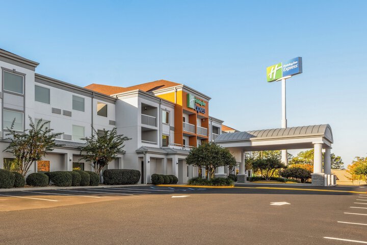 Holiday Inn Express Tifton by IHG