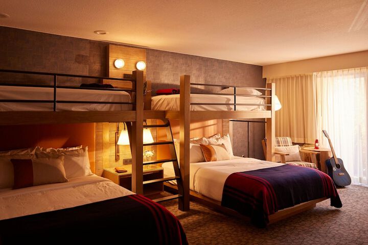 Riverhouse Lodge