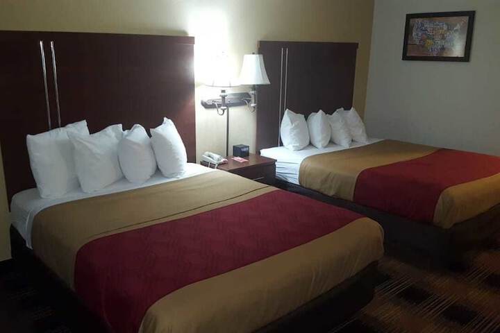 Room 28 of 32