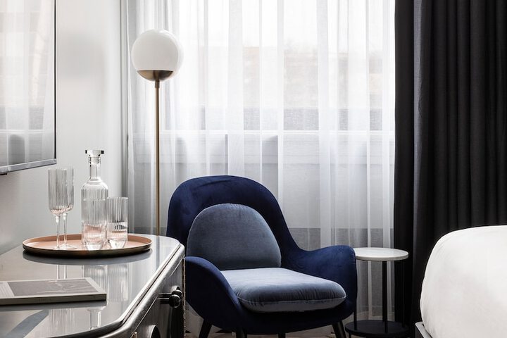 Room 34 of 109