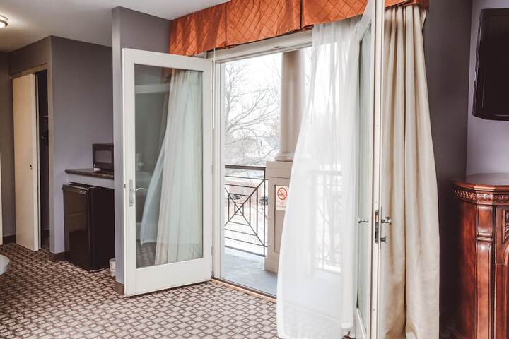 Room 20 of 80
