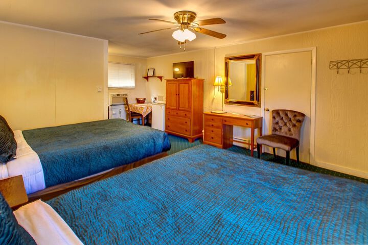 Room 11 of 19