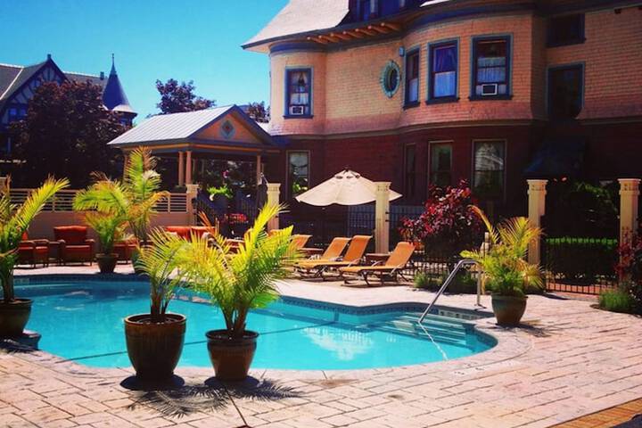 Pool 19 of 130
