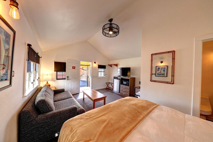 Room 46 of 63