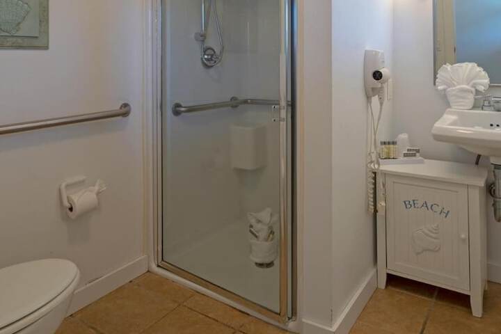 Room 15 of 29