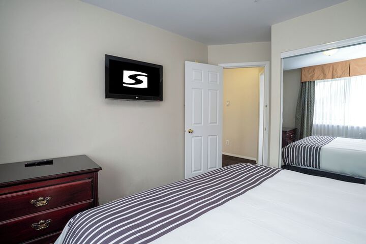 Room 30 of 47